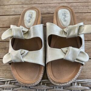 Eurosoft by Sofft Women's Golden 9.5